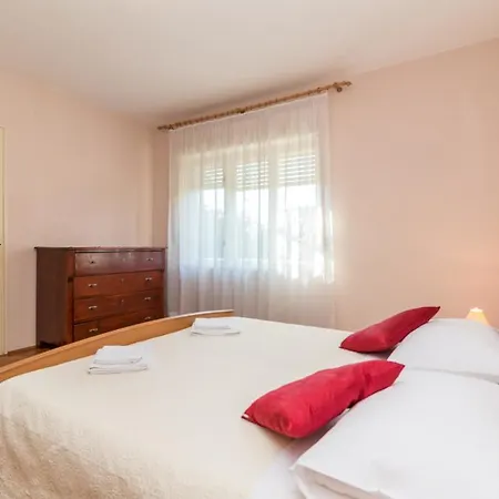 Holiday home Holiday Bajelo Kastela